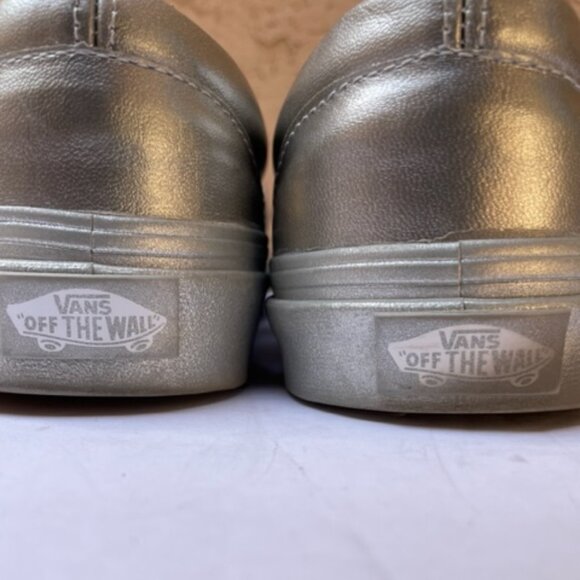 Vans Classic Slip-On in Metallic Silver - Picture 6 of 10